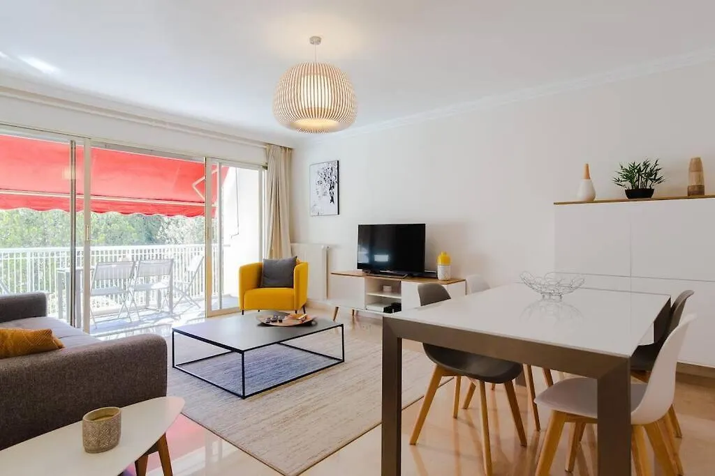アパート Le Corail Spacieux Avec Beau Et Ample Balcon, Au Centre, Ideal Pour Familles Et Petits Groupes カンヌ