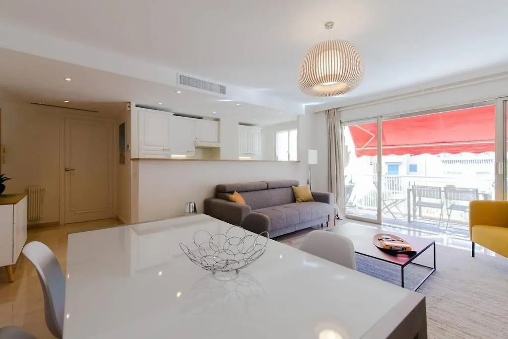 アパート Le Corail Spacieux Avec Beau Et Ample Balcon, Au Centre, Ideal Pour Familles Et Petits Groupes カンヌ