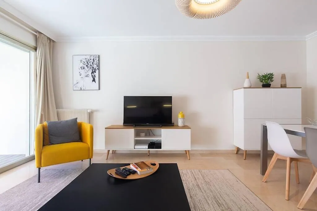 Le Corail Spacieux Avec Beau Et Ample Balcon, Au Centre, Ideal Pour Familles Et Petits Groupes Cannes 0*,  Francia