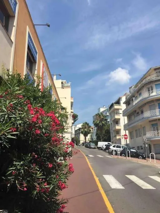 Appartamento Le Corail Spacieux Avec Beau Et Ample Balcon, Au Centre, Ideal Pour Familles Et Petits Groupes Cannes