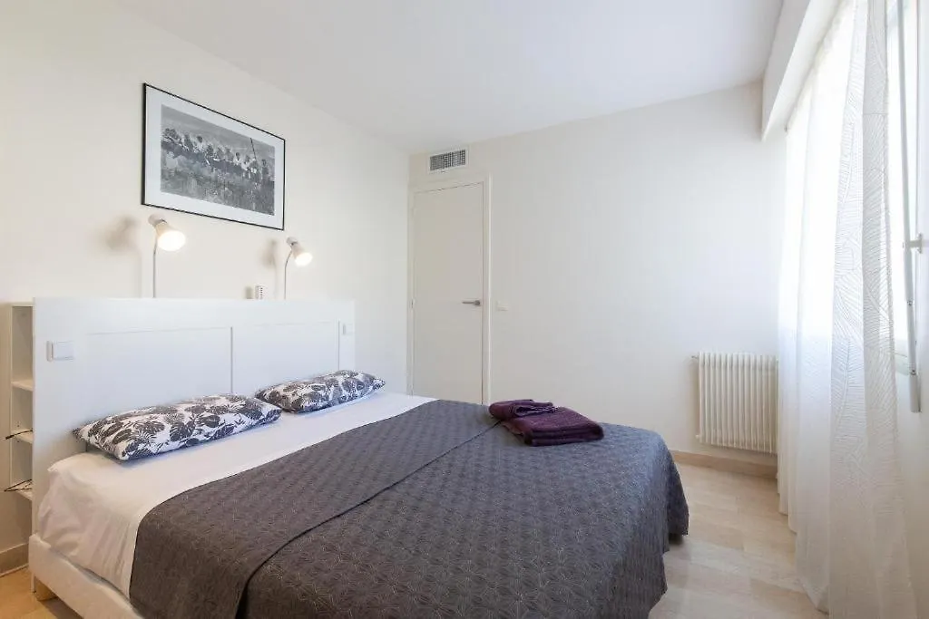 Appartamento Le Corail Spacieux Avec Beau Et Ample Balcon, Au Centre, Ideal Pour Familles Et Petits Groupes Cannes